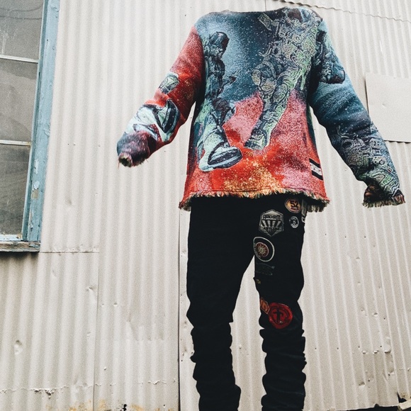 Pluto X Baby Pluto Tapestry Blanket Sweater - Picture 2 of 4